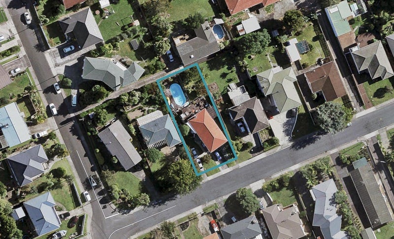 4 Tomlinson Street, Hillpark, Auckland - Carousel 1