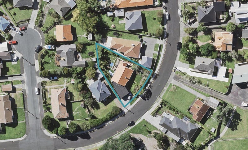 10 Achilles Crescent, Narrow Neck, Auckland - Carousel 1