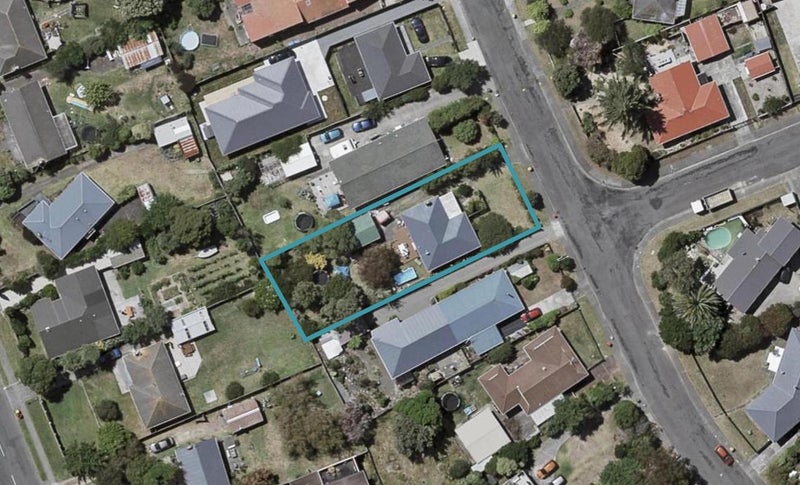 30 Winton Street, Paraparaumu Beach, Paraparaumu - Carousel 1