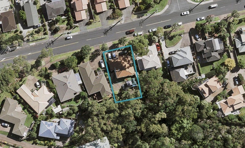 113 Awaroa Road, Sunnyvale, Auckland - Carousel 1