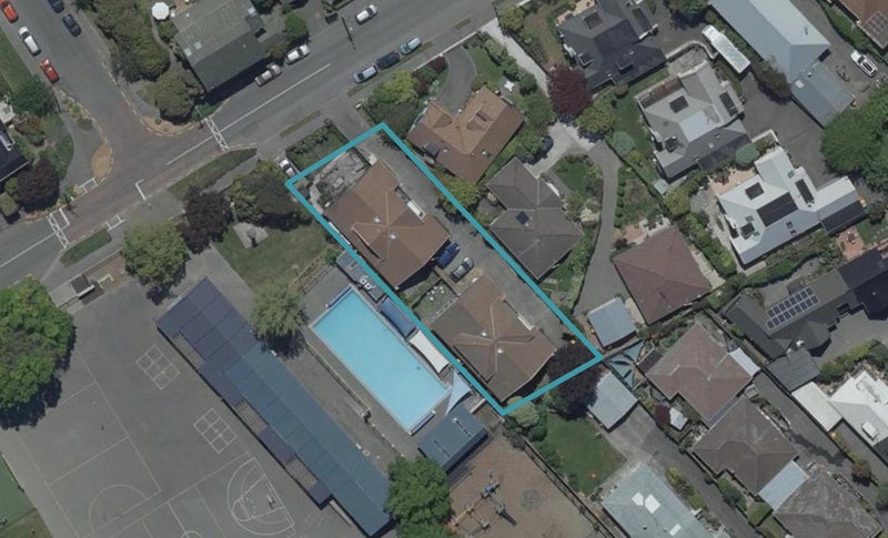 1/76 Leinster Road, Merivale, Christchurch - Carousel 1