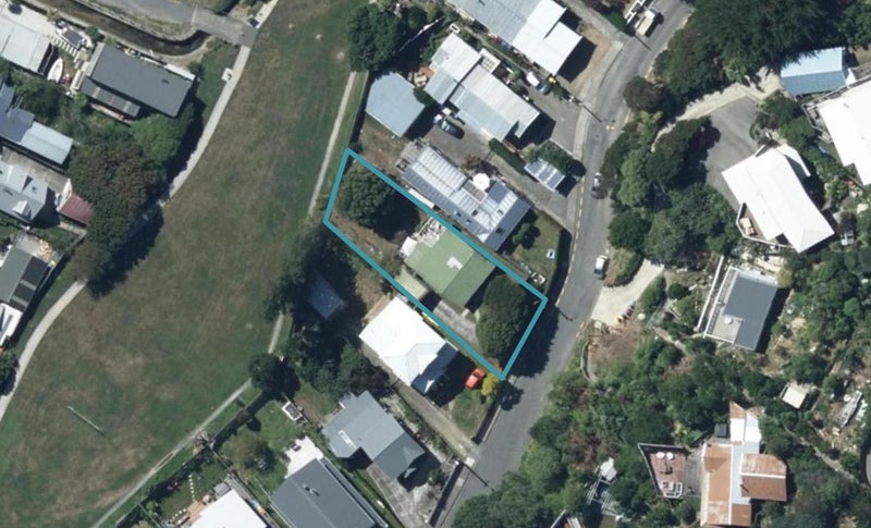 19 Cluny Road, Plimmerton, Porirua - Carousel 1