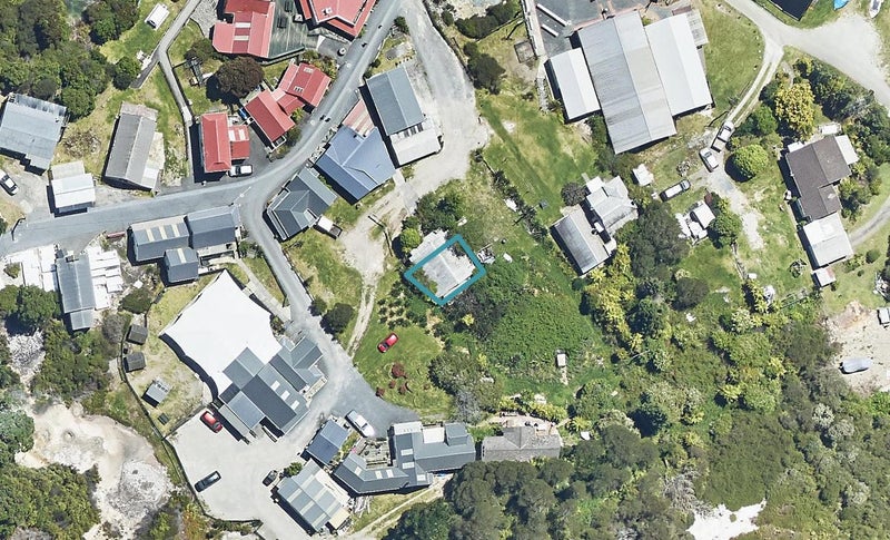 18 Tukiterangi Street, Whakarewarewa, Rotorua - Carousel 1