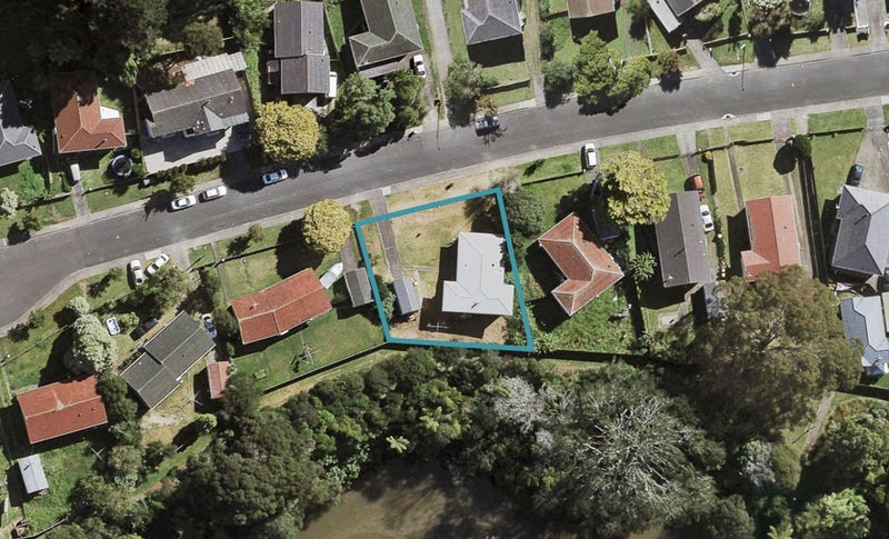 10 Sunline Avenue, Massey, Auckland - Carousel 1