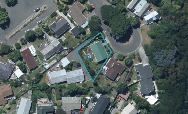 31 Hicks Close, Whitby, Porirua - Carousel 1