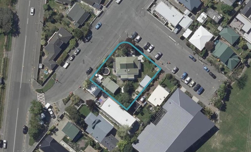 2/2 Dryden Street, Sumner, Christchurch - Carousel 1