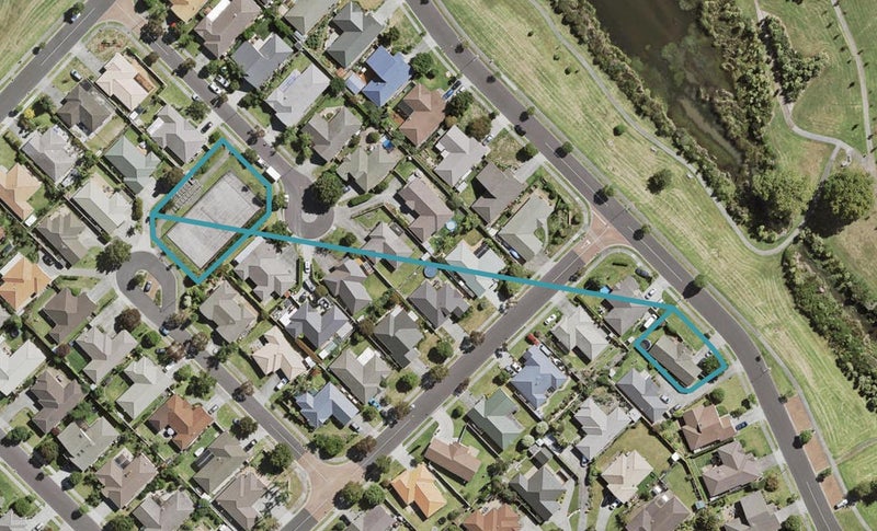 44 Hillwell Drive, Henderson, Auckland - Carousel 1