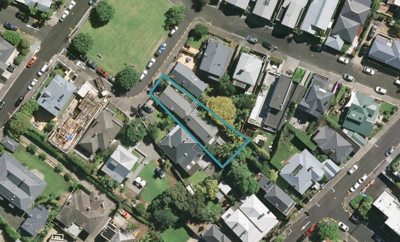 11 Selby Square, Saint Marys Bay, Auckland - Carousel 1