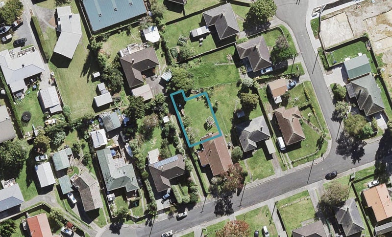 2C Mavis Place, Beach Haven, Auckland - Carousel 1