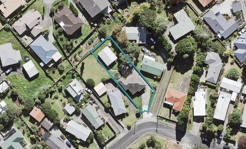 10 Beverly Place, New Lynn, Auckland - Carousel 1