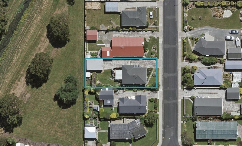 11 Ascot Terrace, Kingswell, Invercargill - Carousel 1