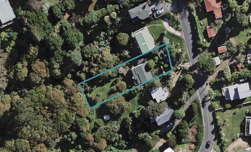 77 Ocean Road, Surfdale, Waiheke Island - Carousel 1