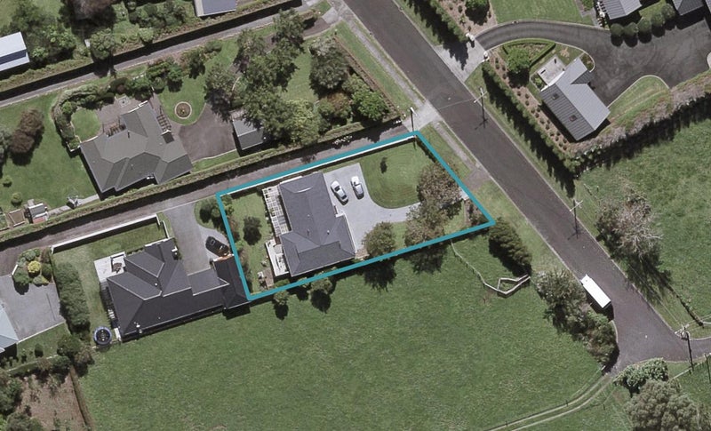 104 Queens Road, Glen Avon, New Plymouth - Carousel 1