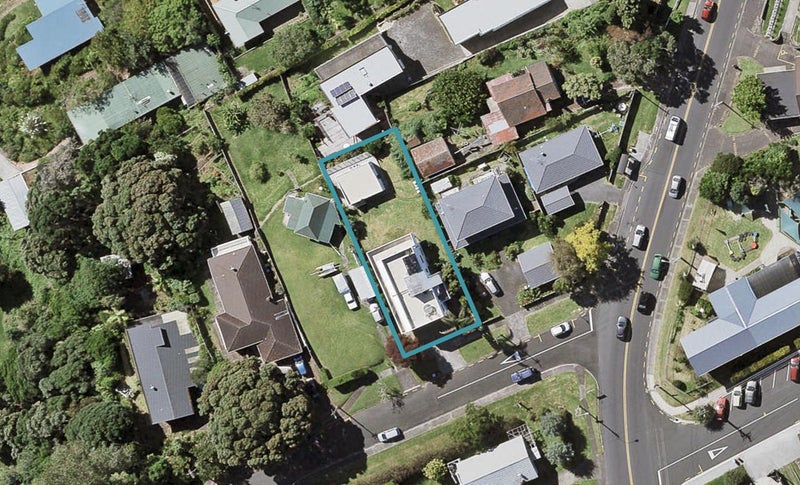 2 Sunset View Road, Panmure, Auckland - Carousel 1