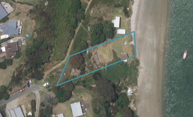 29 Eveline Street, Mangawhai Heads, Mangawhai - Carousel 1