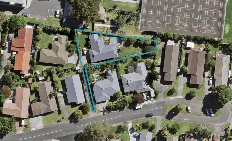 24 Ti Nana Crescent, Henderson, Auckland - Carousel 1