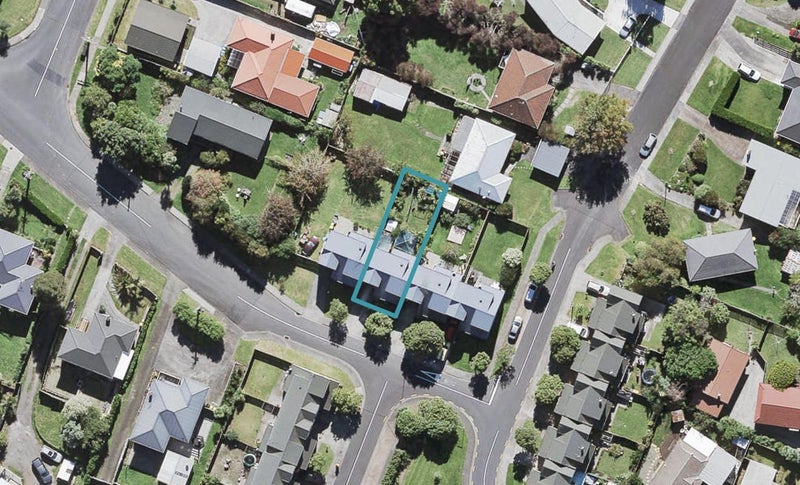 33 Kelman Road, Kelston, Auckland - Carousel 1