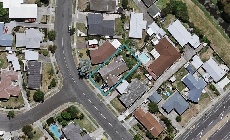 10 Konini Crescent, Pirimai, Napier - Carousel 1