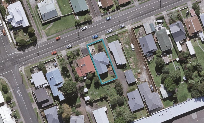 142 Lemon Street, Strandon, New Plymouth - Carousel 1