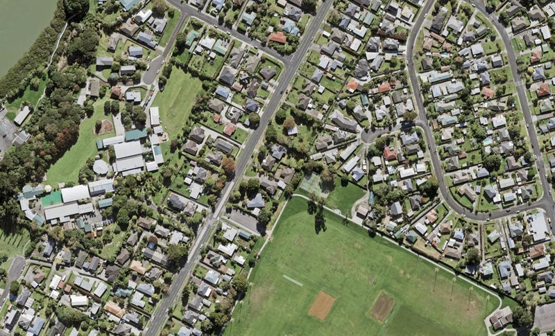 4/64 Matipo Road, Te Atatū Peninsula, Auckland - Carousel 1