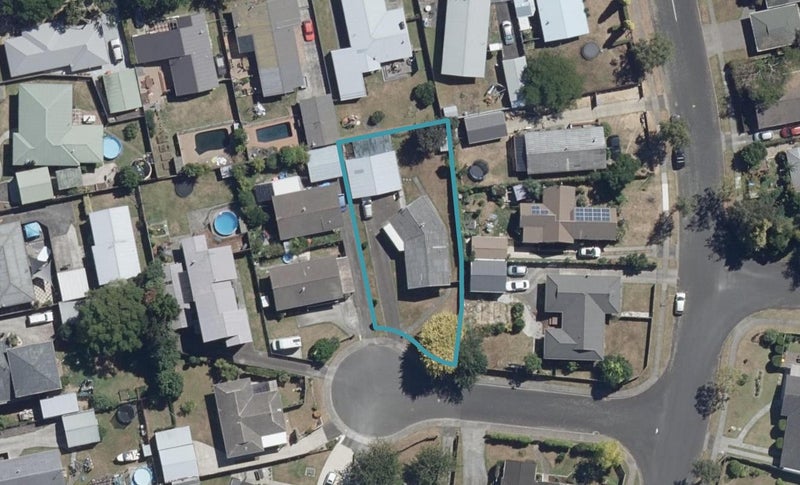 4 Ash Place, Pukete, Hamilton - Carousel 1