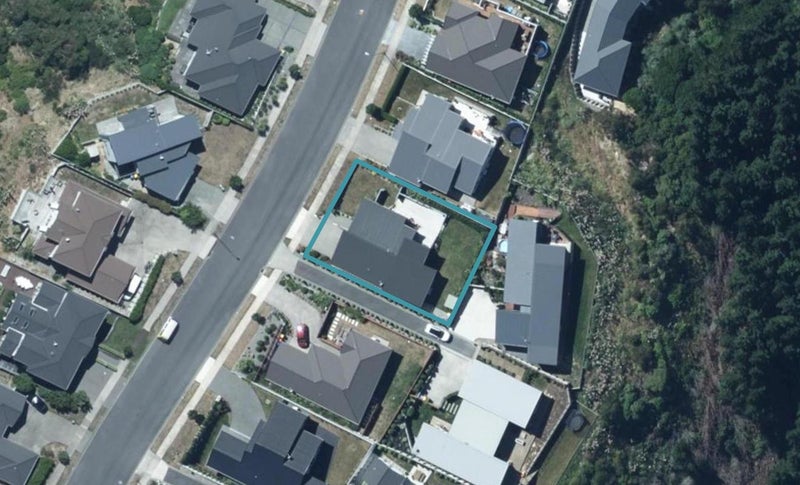 140 Endeavour Drive, Whitby, Porirua - Carousel 1