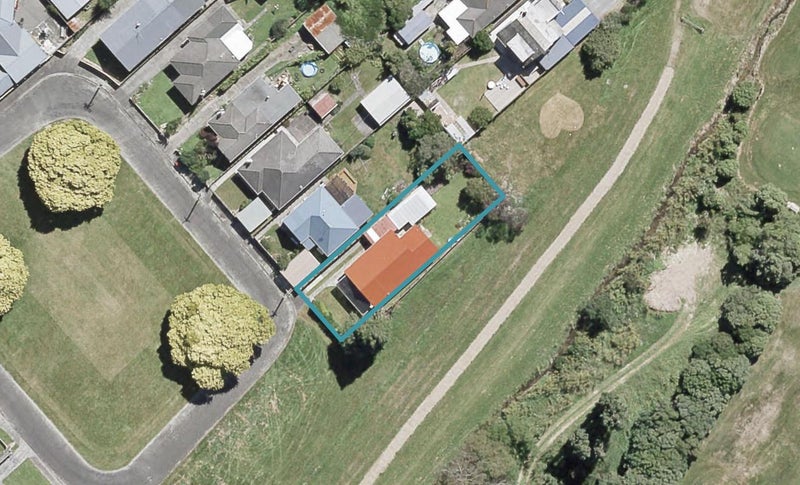 13 The Square, Manor Park, Lower Hutt - Carousel 1