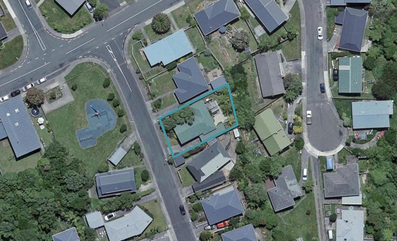 5 Lenox Grove, Johnsonville, Wellington - Carousel 1