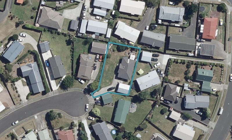 20 Rosehill Place, Nawton, Hamilton - Carousel 1