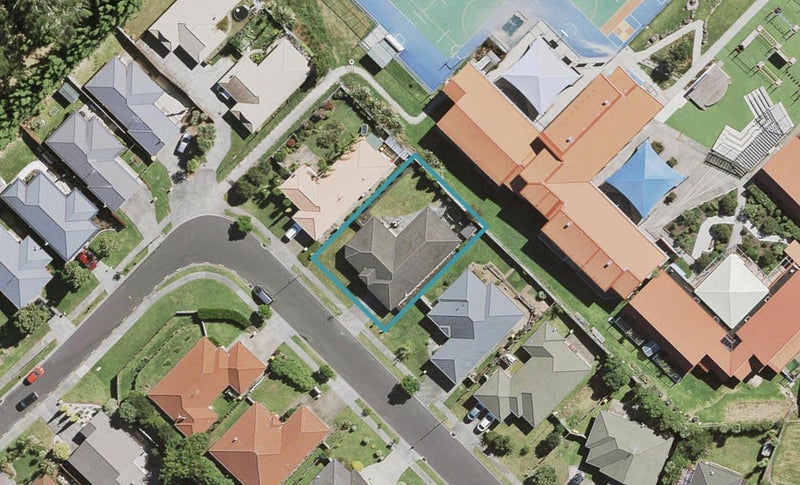 15 Brookwood Drive, Henderson, Auckland - Carousel 1