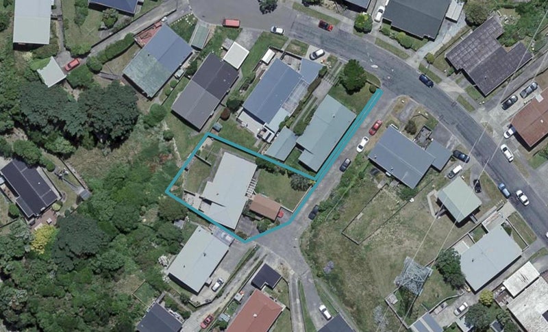 19 Chetwode Grove, Newlands, Wellington - Carousel 1