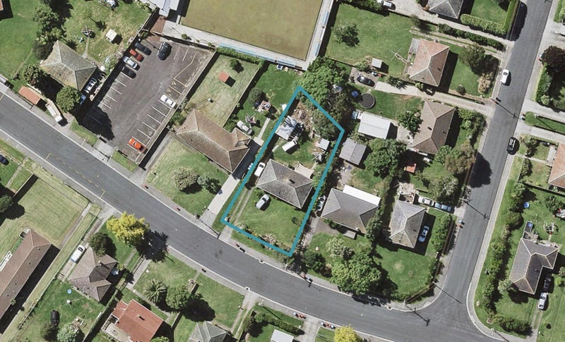 9 Matapan Road, Panmure, Auckland - Carousel 1