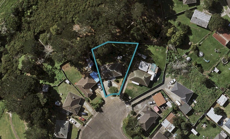 11 Eccles Place, Otara, Auckland - Carousel 1