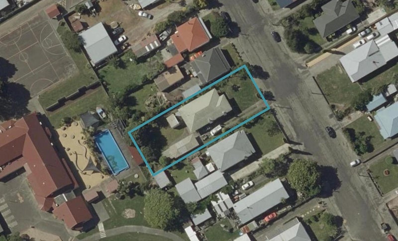 10 Carey Street, Longburn, Palmerston North - Carousel 1