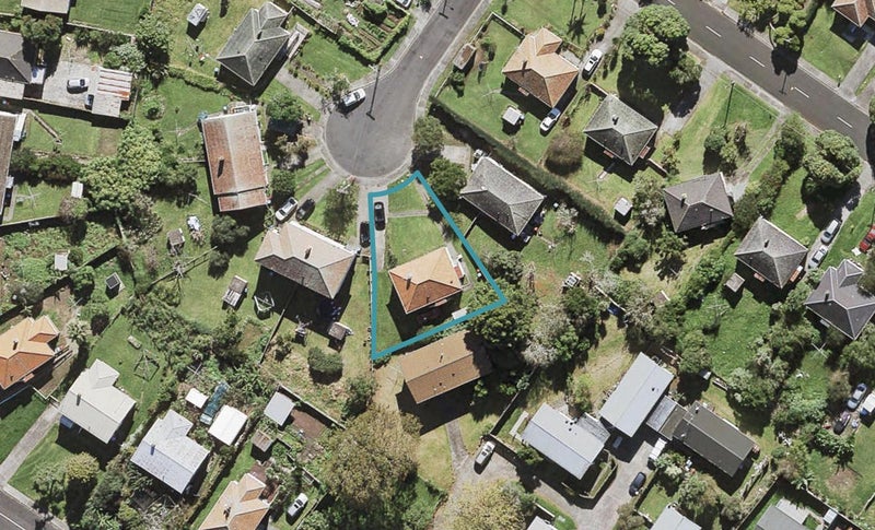 6 Kinloch Avenue, Wesley, Auckland - Carousel 1