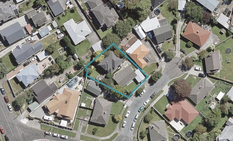 1/2 Hobbs Grove, Epuni, Lower Hutt - Carousel 1