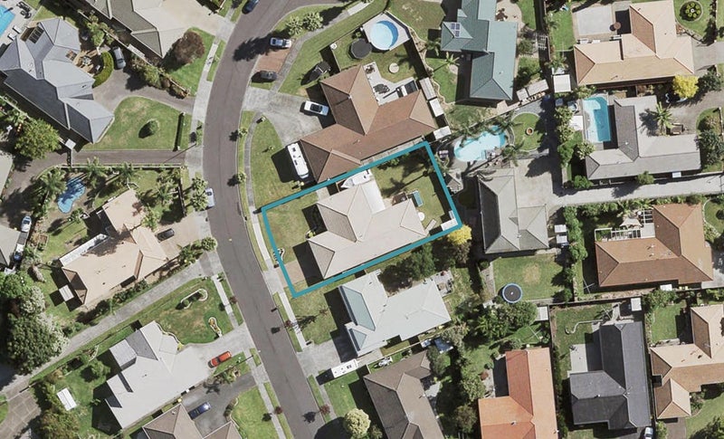 5 Aristoy Close, Conifer Grove, Takanini - Carousel 1