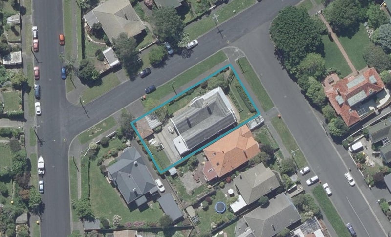 77 Beach Street, Saint Clair, Dunedin - Carousel 1