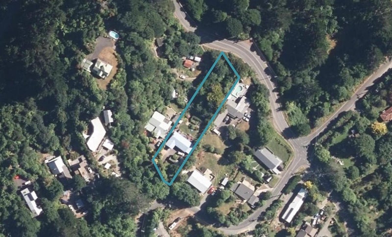 10 Avro Road, Blue Mountains, Upper Hutt - Carousel 1