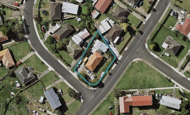 65 Cobham Crescent, Otara, Auckland - Carousel 1