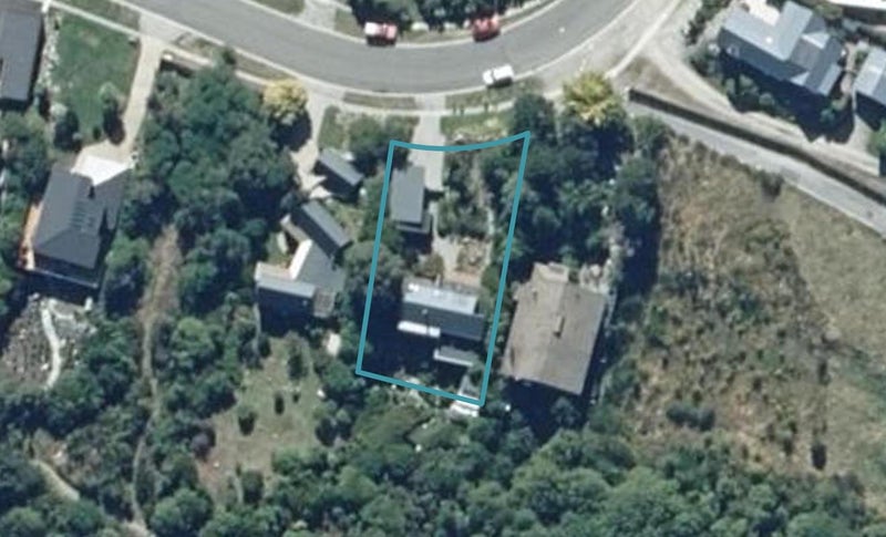 28 Cedar Drive, Kelvin Heights, Queenstown - Carousel 1