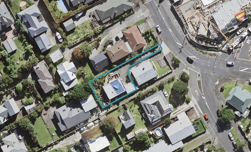 68A Hinemoa Street, Birkenhead, Auckland - Carousel 1