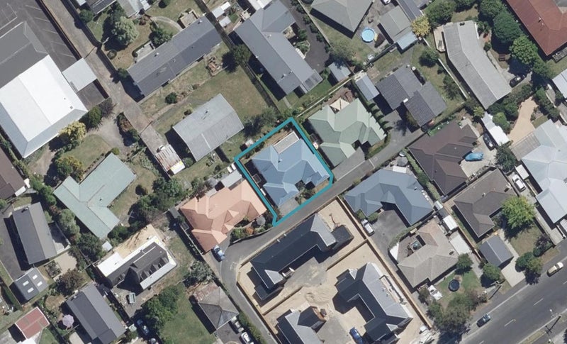 43B Braid Road, St Andrews, Hamilton - Carousel 1