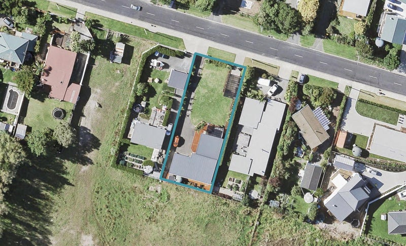 70 Karaka Road, Beachlands, Auckland - Carousel 1