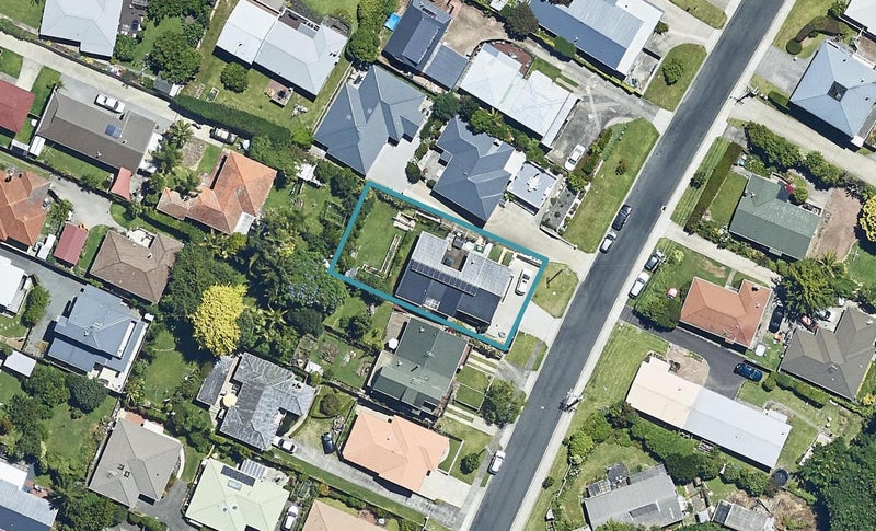 24 Churchill Road, Judea, Tauranga - Carousel 1