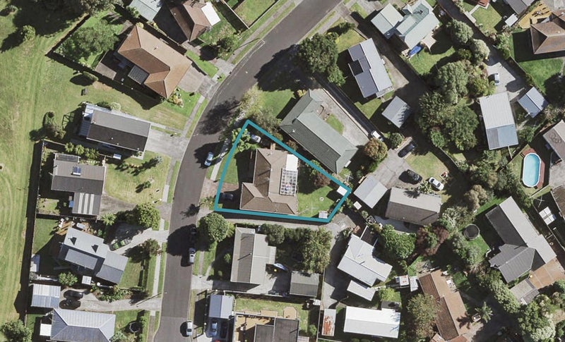 28 Pinehurst Place, Wattle Downs, Auckland - Carousel 1