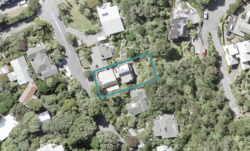 2/13 Kaitawa Road, York Bay, Lower Hutt - Carousel 1