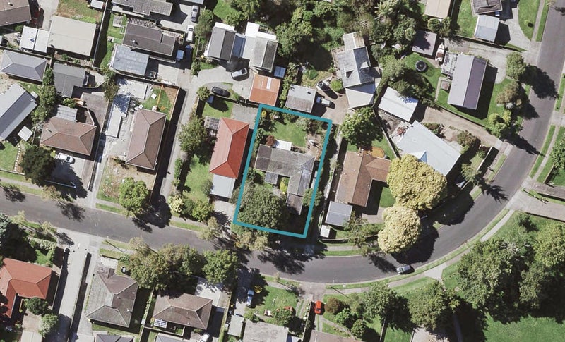 11 Glennandrew Drive, Half Moon Bay, Auckland - Carousel 1