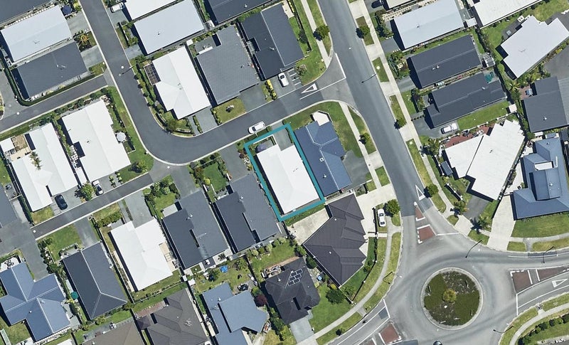 1 Jacob Street, Brookfield, Tauranga - Carousel 1