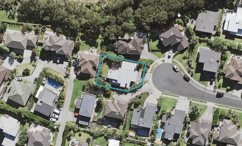 18 Witton Place, Schnapper Rock, Auckland - Carousel 1